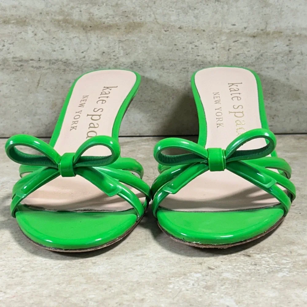 Kate Spade New York Swing Green Patent Leather Bow Kitten Heel Sandals 7B
